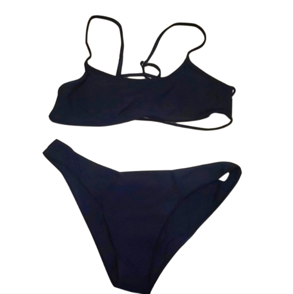 Plain Black Bikine - Picture 2 of 4